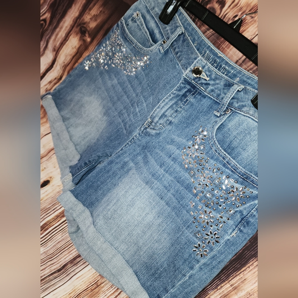 Jennifer Lopez  Blue Denim Shorts - Picture 2 of 8